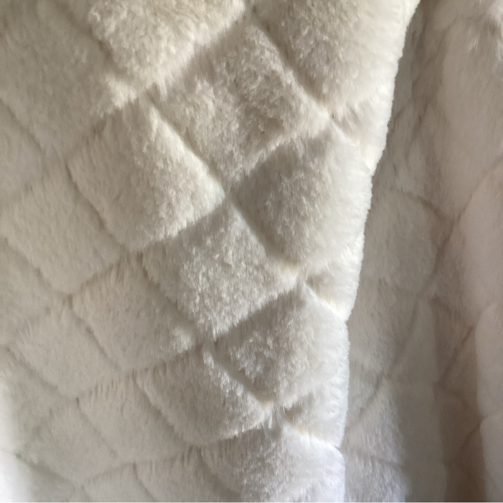Zara White Teddy crop Top - Picture 4 of 8
